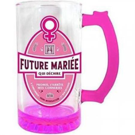 enterrement vie jeune fille chope biere 