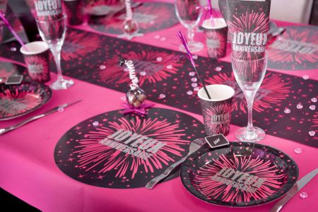 joyeux anniversaire fete rire amusement assiette carton ronde jetable decoration promotion qualite theme 7 