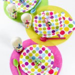 mini3-serviette-papier-plis-pois-couleur-fete-amusement-decoration-table-3.jpg