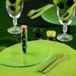 mini3-set-table-rond-couleur-paillettes-bougie-etoile-flamme-ruban-bolduc-cadeaux-effet-marque-place-etoile-boule-plexi-ballon-baudruche-helium-gonfler-assiette-12.jpg