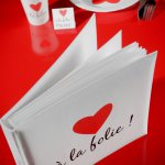 mini3-libre-or-marque-invite-pique-bois-gobelet-assiette-carton-rond-serviette-chemin-table-coeur-valentin-saint-mariage-gobelet-boire-fete-ceremonie-salle-decorat.jpg