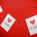 mini3-banderole-libre-or-marque-invite-pique-bois-gobelet-assiette-carton-rond-serviette-chemin-table-coeur-valentin-saint-mariage-gobelet-boire-fete-ceremonie-sall-3.jpg