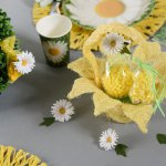 mini3-panier-fleur-assiette-champignon-boule-verre-disco-facettes-tenture-plastique-brillant-mat-serviette-disco-theme-fete-ceremonie-table-decoration.jpg