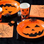 mini3-84_70306-cohalloween-peur-nuit-assiette-champignon-boule-verre-disco-facettes-tenture-plastique-brillant-mat-serviette-disco-theme-fete-ceremonie-table-der.jpg