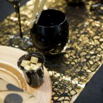 mini3-96_3resto-verso-bicolore-neige-chemin-table-decoration-fete-ceremonie-invite-salle-or-argent-pas-cher-beau-2.jpg