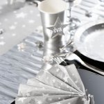 mini3-serviette-etoiles-theme-fete-decoration-table-6.jpg