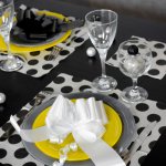 mini3-serviette-papier-jetable-pois-fete-table-8.jpg