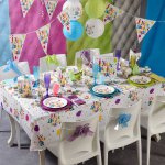 mini3-fete-ceremonie-salle-table-invites-decoration-anniversaire-enfant-couleur-2.jpg