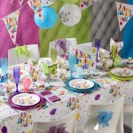 mini3-fete-ceremonie-salle-table-invites-decoration-anniversaire-enfant-couleur-3.jpg