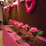 mini3-fete-salle-ambiance-table-ceremonie-anniversaire-mariage-bapteme-communion-couleur-decoration-coeur-plume-classe-10.jpg