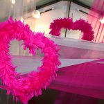 mini3-fete-salle-ambiance-table-ceremonie-anniversaire-mariage-bapteme-communion-couleur-decoration-coeur-plume-classe-2.jpg