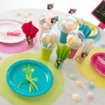 mini3-fete-decoration-ceremonie-anniversaire-bapteme-mariage-communion-ballon-table-salle-nappe-vaisselle-jatable-couleur-ambiance-4.jpg