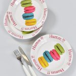 mini3-assiette-macaron-jetable-carton-couleur-decoration-salle-fete-ceremonie-table-4.jpg