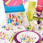 mini3-ceremonie-fete-anniversaire-festif-multicolore-couleur-vives-joyeux-anniversaire-decoration-salle-table-1.jpg