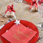 mini3-ceremonie-fete-decoration-table-salle-serviette-joyeuses-fetes-10.jpg