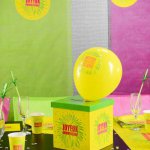 mini3-ballon-joyeux-anniversaire-vert-jaune-decoration-salle-70334-3.jpg